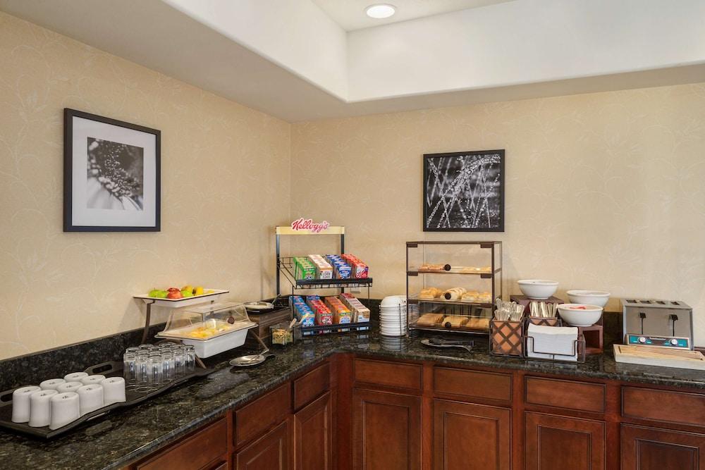 Country Inn & Suites By Radisson, Bloomington-Normal Airport, Il Esterno foto