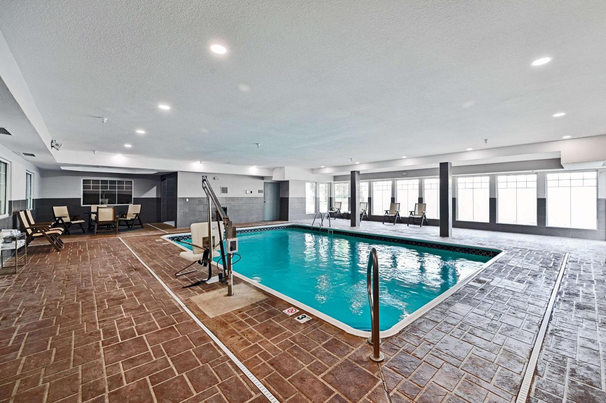 Country Inn & Suites By Radisson, Bloomington-Normal Airport, Il Esterno foto